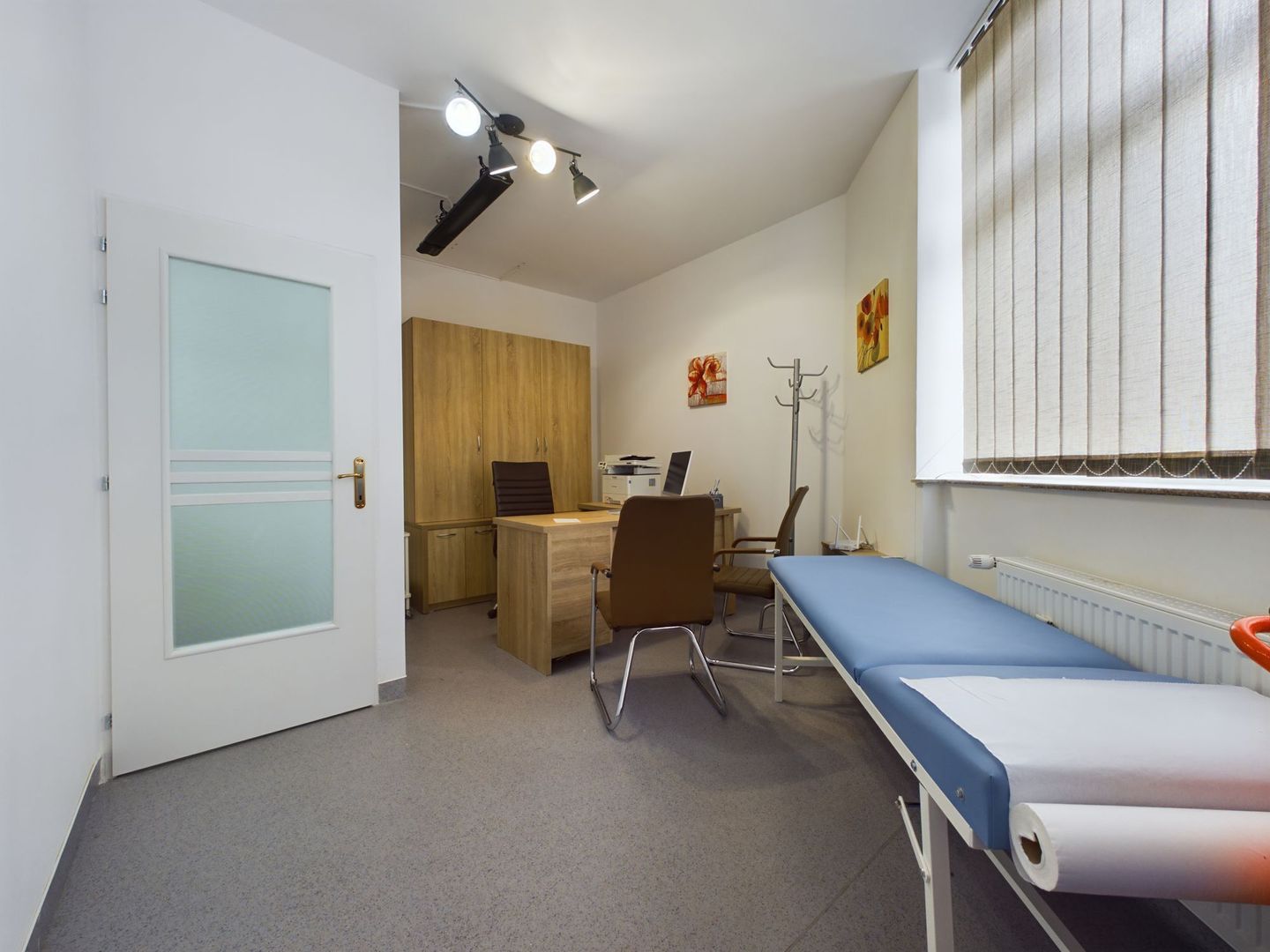 Spațiu Medical Versatil: Cabinet pentru 3 medici - Poză 4