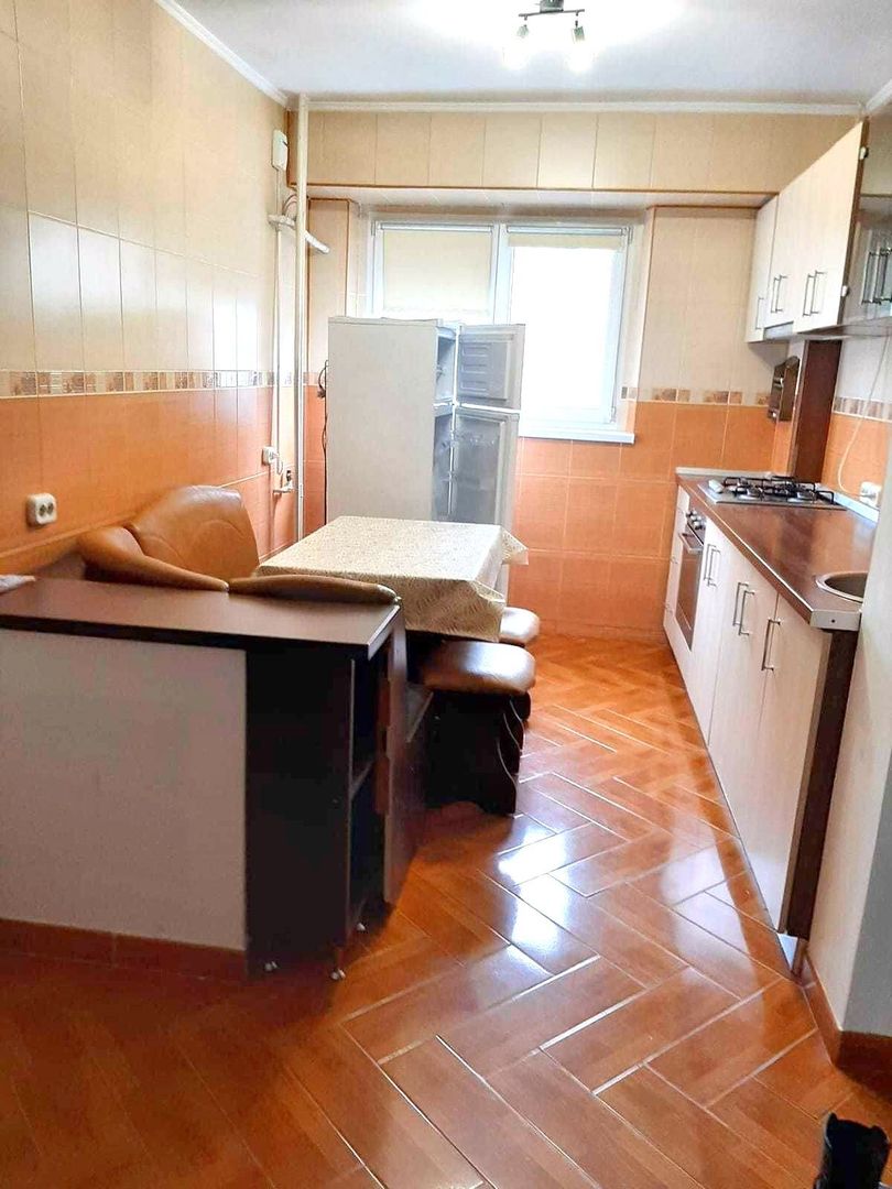 2 camere, etaj 8/9, bloc izolat, balcon, AC, Mega Image la parter - Poză 6