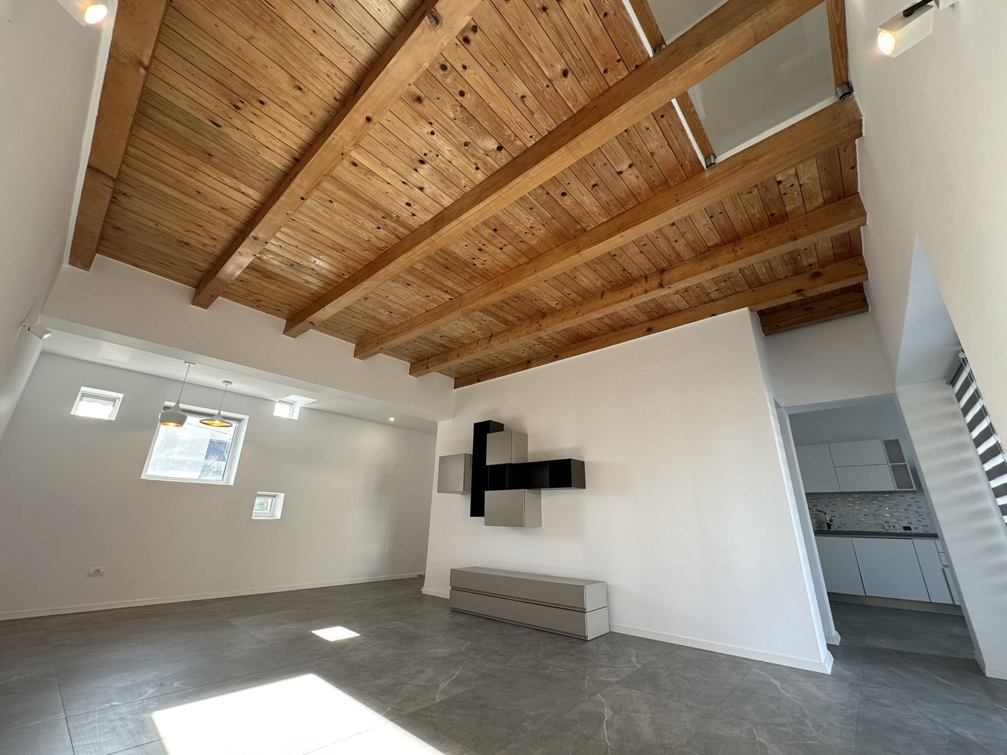 Casa individuala moderna in zona de Nord - Poză 2