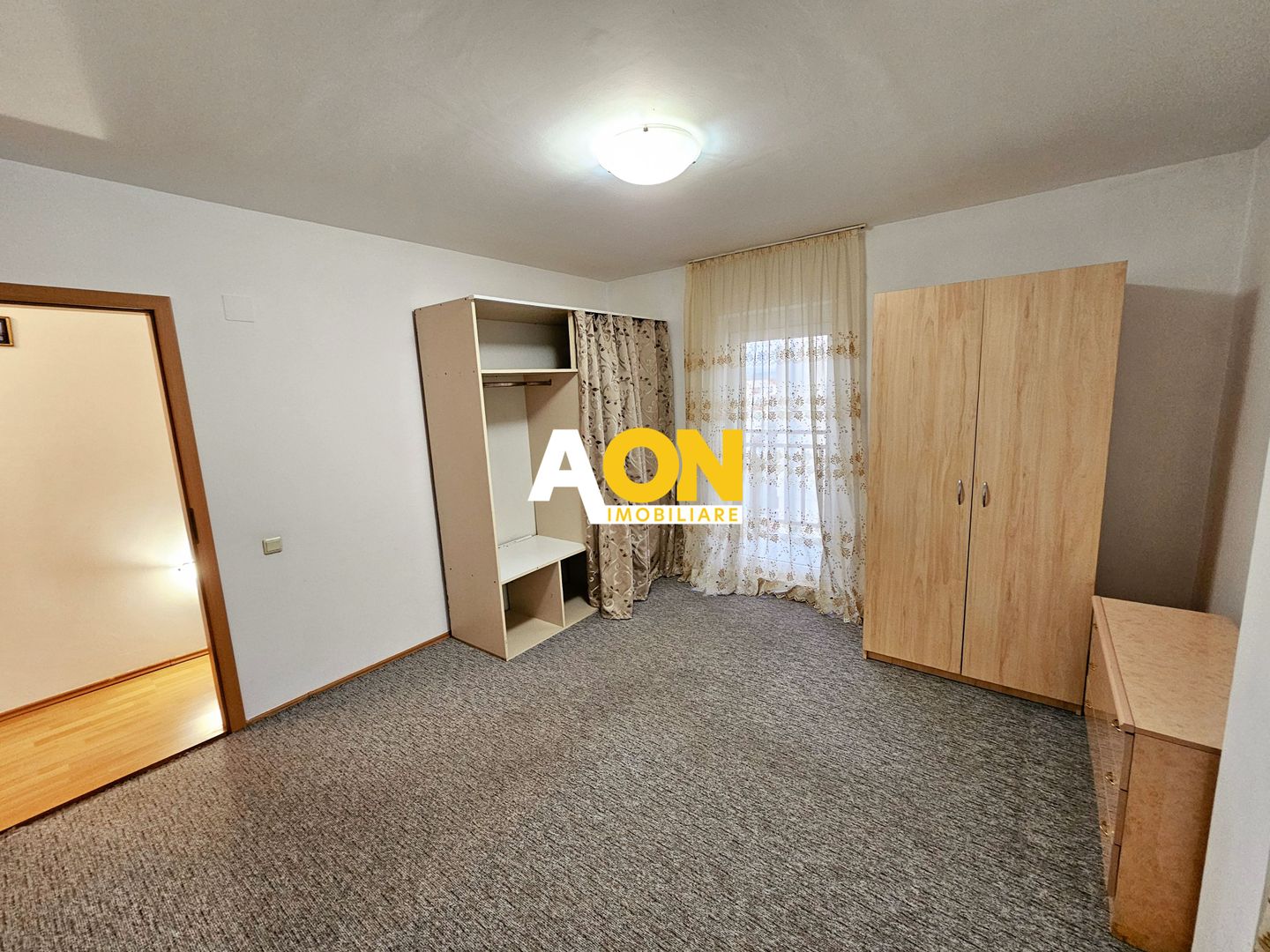 Apartament 3 camere, mobilat, utilat, 84 mp utili + garaj, Tolstoi - Poză 9