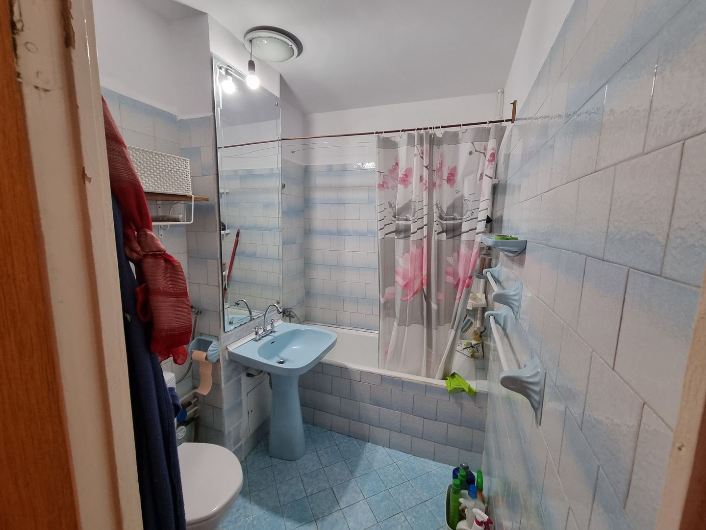 Apartament 3camere si loc de parcare - Poză 2