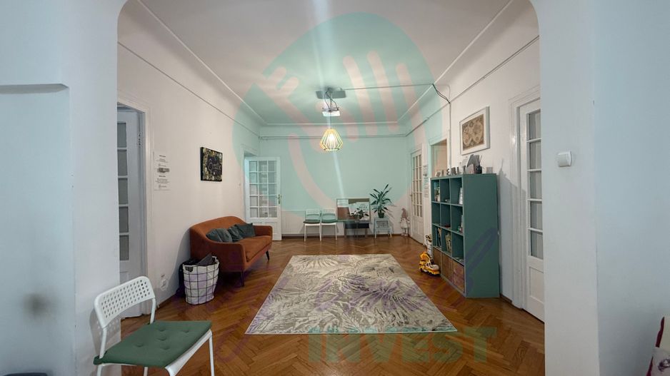 Spatiu, lumina si eleganta intr-un apartment interbelic - Poză 3