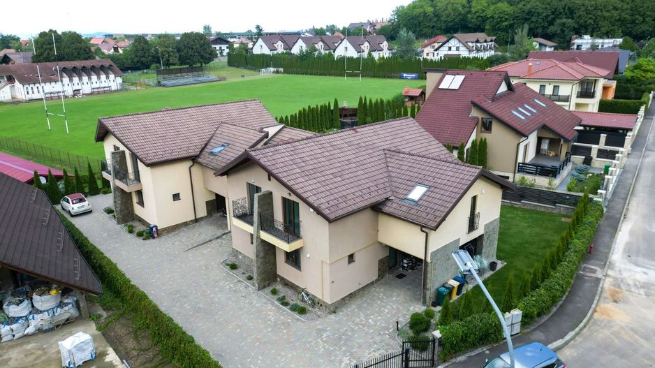 Casă de închiriat în cartierul exclusivist - Green Valley - Poză 3