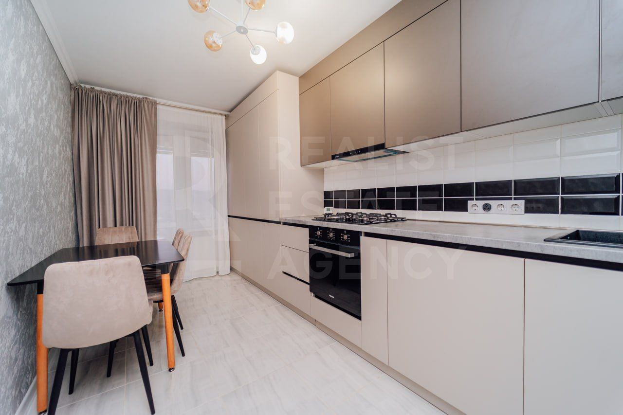 Vânzare, apartament, 1 cameră, str. Decebal , Grătiești - Poză 1