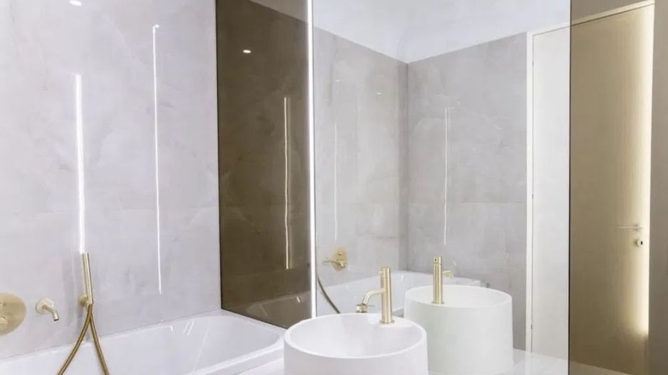 Închiriez apartament 3 camere – prima închiriere Complex Cortina - Poză 4