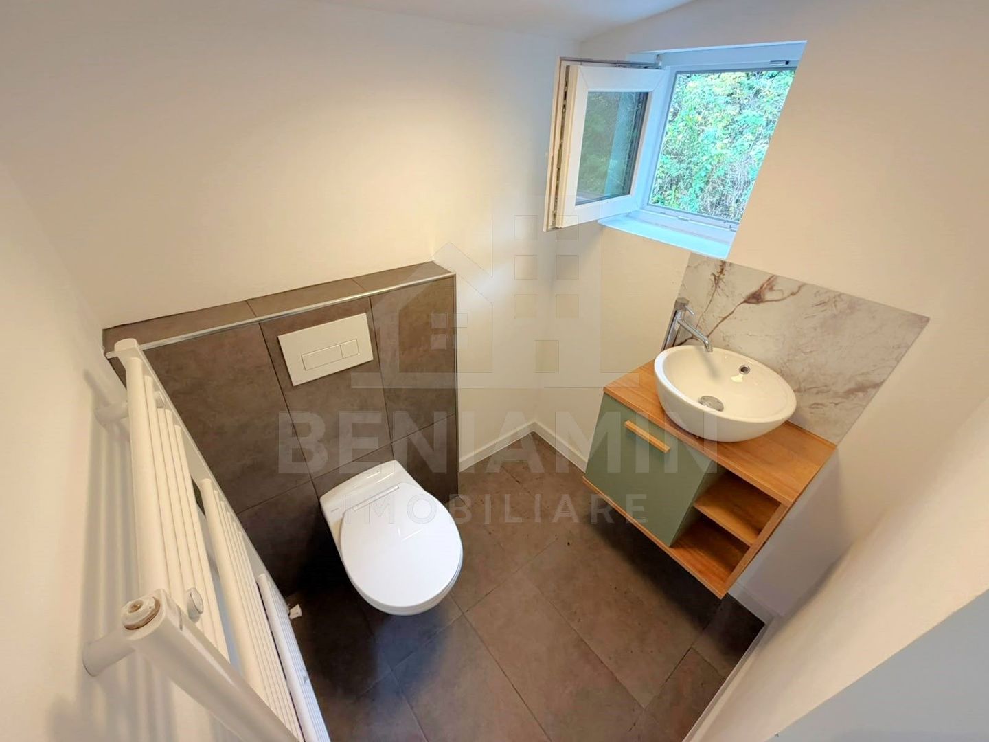 Casa renovata complet in Schei - Brasov cu Terasa Panoramica - Poză 9
