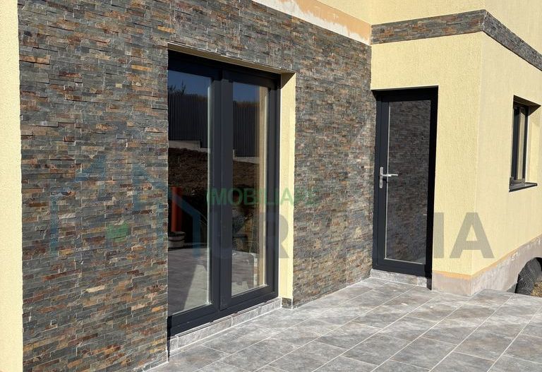 Casă de vânzare în sat Vânători, comuna Popricani – 3 dormitoare, 2 băi, terasă, 100 mp utili, teren 750 mp - Poză 7