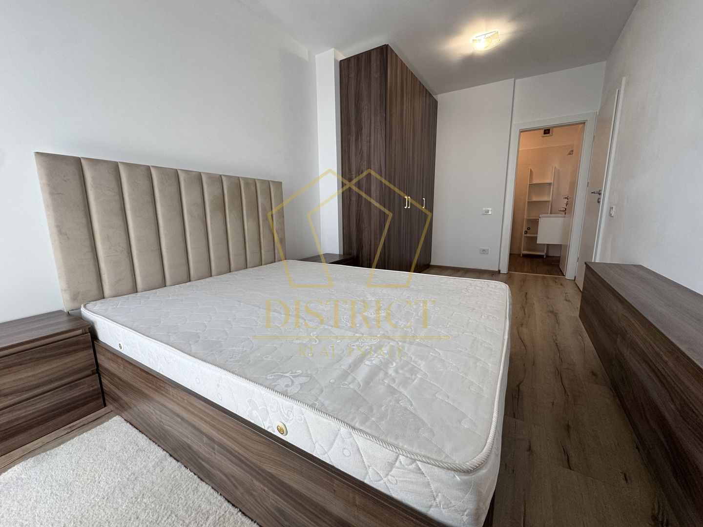 Apartament cu 3 camere, mobilat, loc de parcare | Vivalia - Poză 7