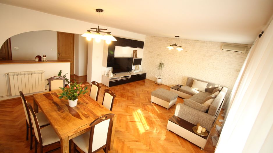 APARTAMENT 3 camere- 92mp SU - Poză 2