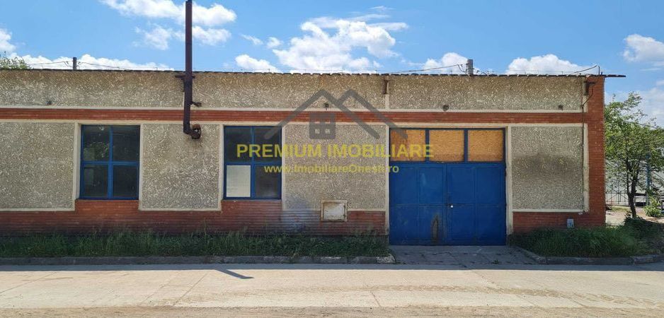 Hala + Teren de Vânzare în Onești - Poză 1