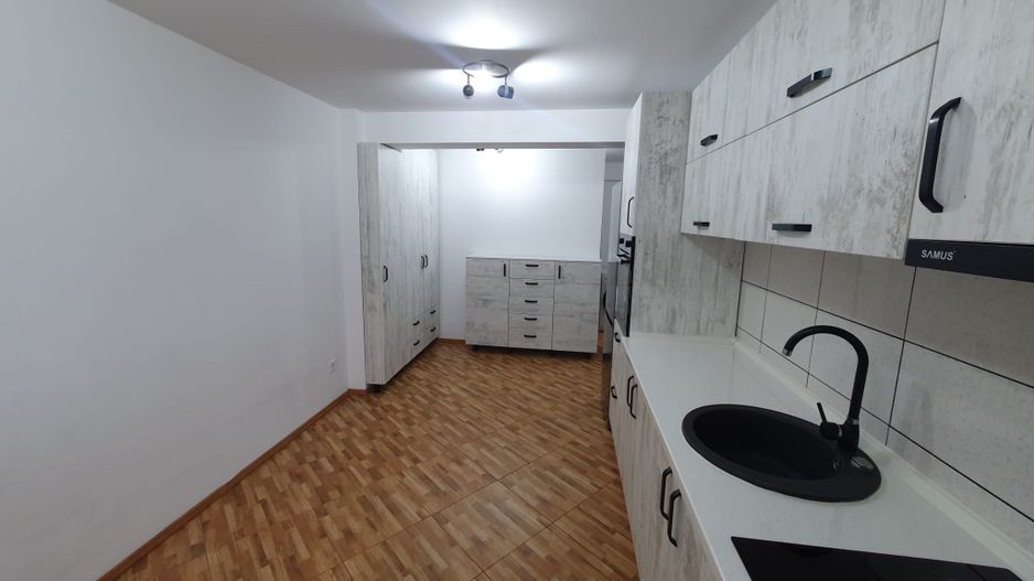 Garsoniera de vanzare zona Eroii Revolutiei - Poză 10