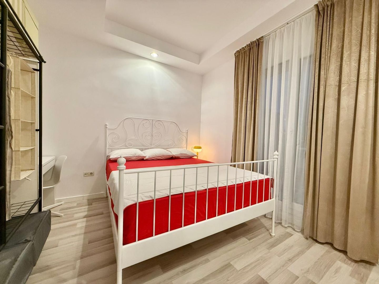 COSMOPOLIS - Apartament cu 2 camere, mobilat si utilat. - Poză 12