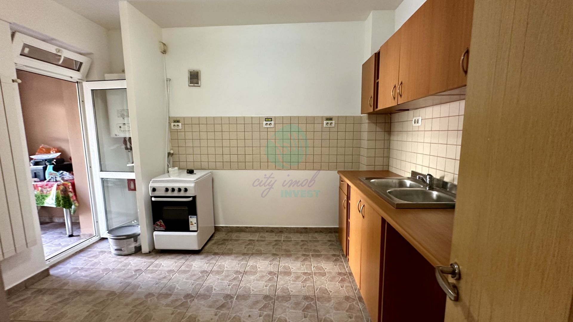 Casa construita in 2008 zona VATRA LUMINOASA - Poză 10