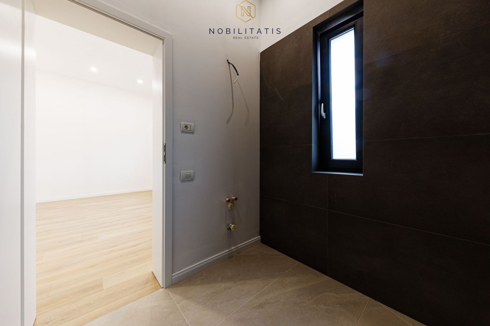 Duplex de vanzare la liziera padurii - 130 mp, 4 bai & 4 dormitoare - Poză 22