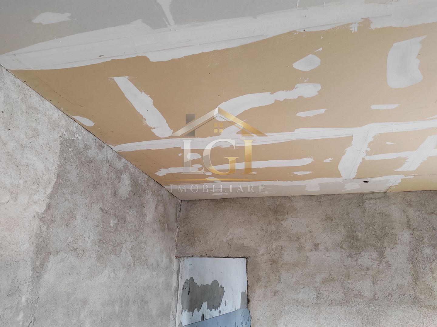 Teren intravilan 672 mp – poziție rară, la poalele Mănăstirii Dealu, - Poză 16
