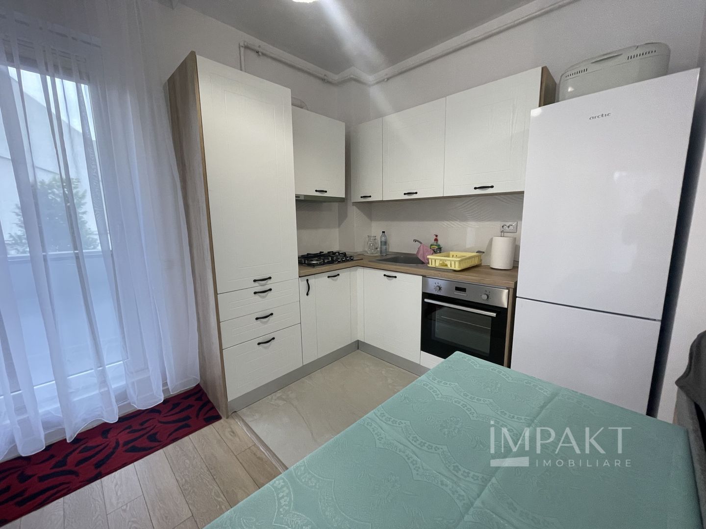 Apartament cu 2 camere in zona Semicentrala - Poză 4