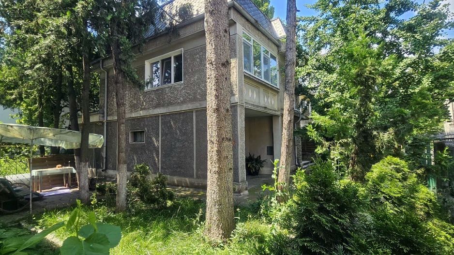 De vanzare  -  Casa P+1E - Alea Trandafirilor - 220.000 euro - Poză 16