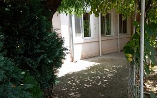 REDUCERE PRET - CASA RENOVABILA + 600 MP TEREN - BARIERA VALCII - Poză 1