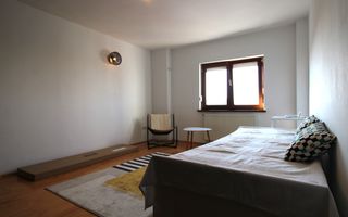 Corneliu Copusul, o camera, centrala proprie. - Poză 2