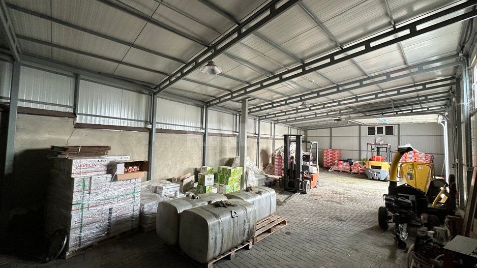 De Vânzare Clădire comercială cu depozit și parcare tiruri. 17 ari. - Poză 19