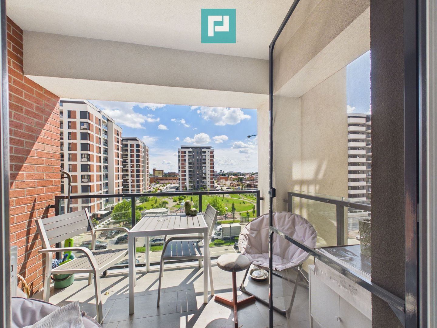 Apartament cu 3 camere Adora Park - Poză 14