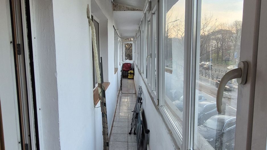 Apartament cu 3 camere - Stefan cel Mare - bloc an 1979 - Poză 8