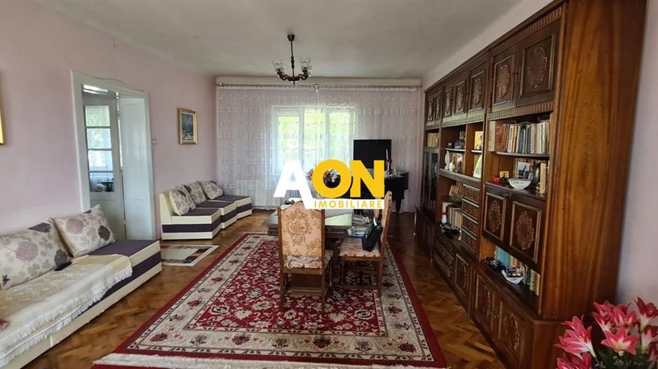 Casa 4 camere si 450 mp teren ultracentral - Poză 2