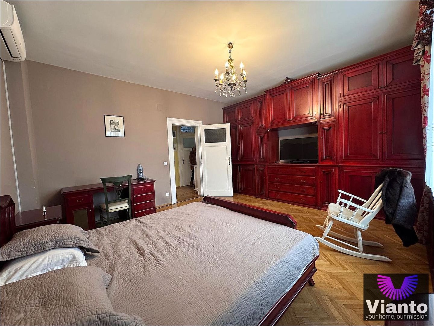 APARTAMENT 3 CAMERE LA CASA CENTRAL | CURTE PROPRIE | VICTORIEI/ PARCUL SUBARINI - Poză 9
