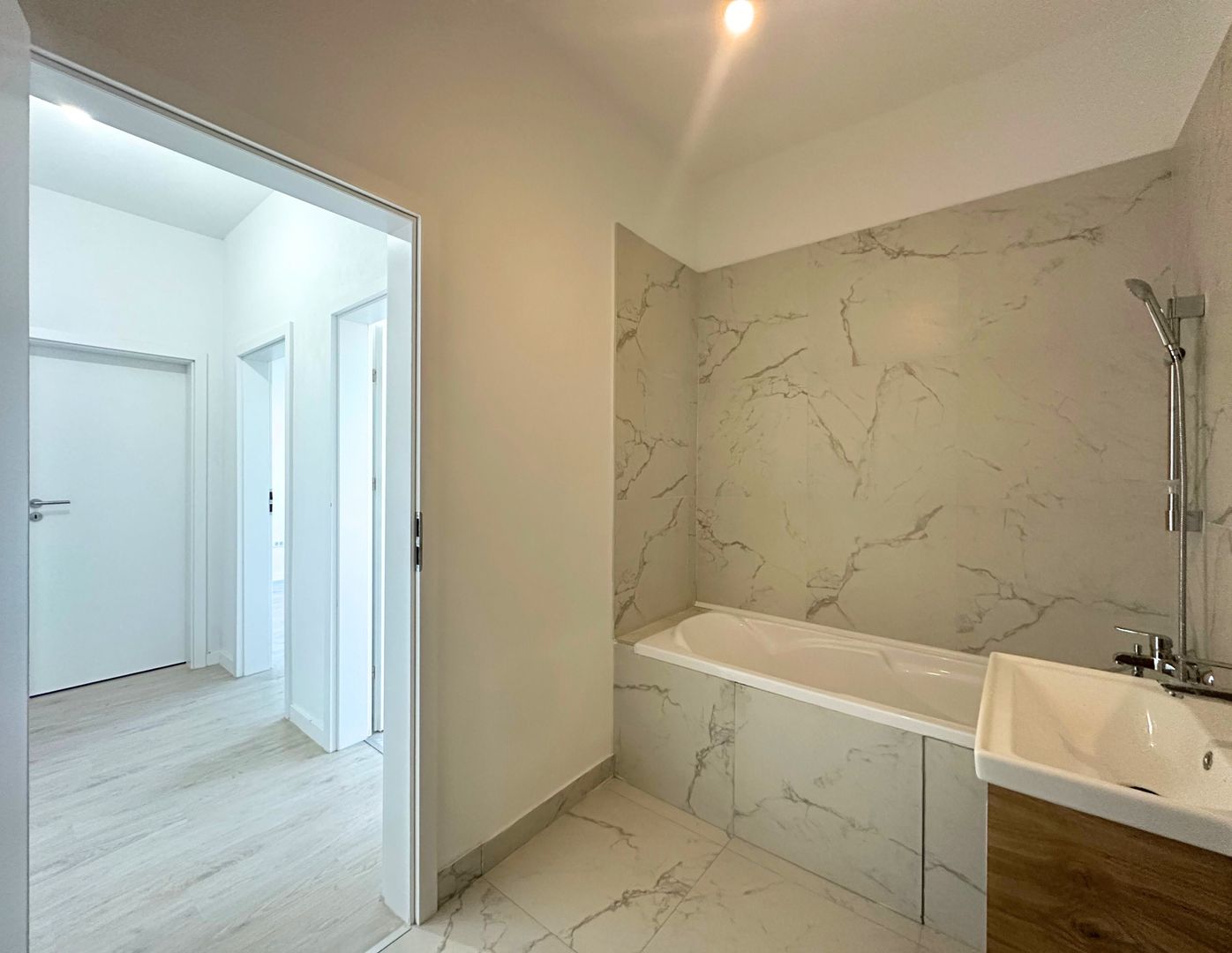 Apartament tip studio de vânzare lângă Paradisul Acvatic cu parcare si boxa - Poză 16