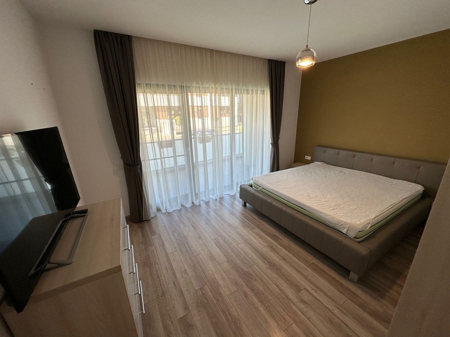 Apartament cu 3 camere de închiriat în zona Nord - Poză 11