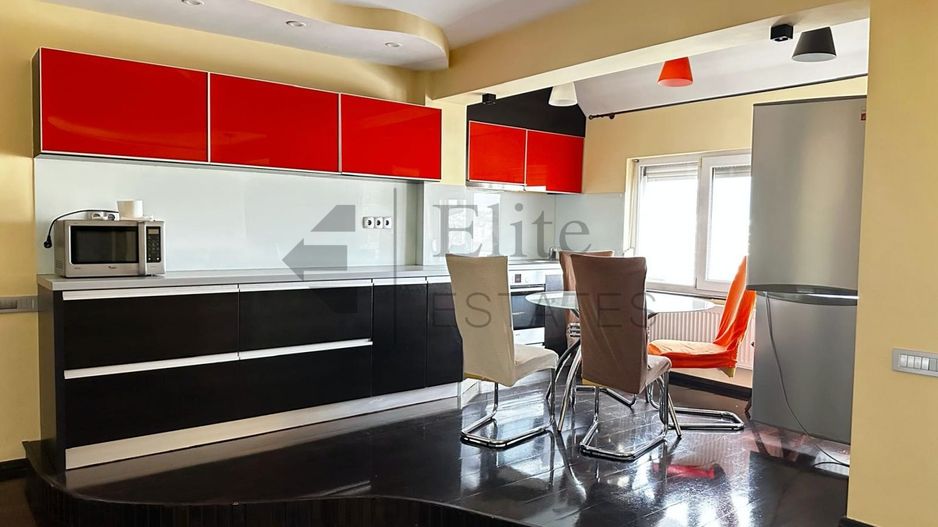 Apartament de vanzare cu 4 camere in zona Decebal - Poză 2