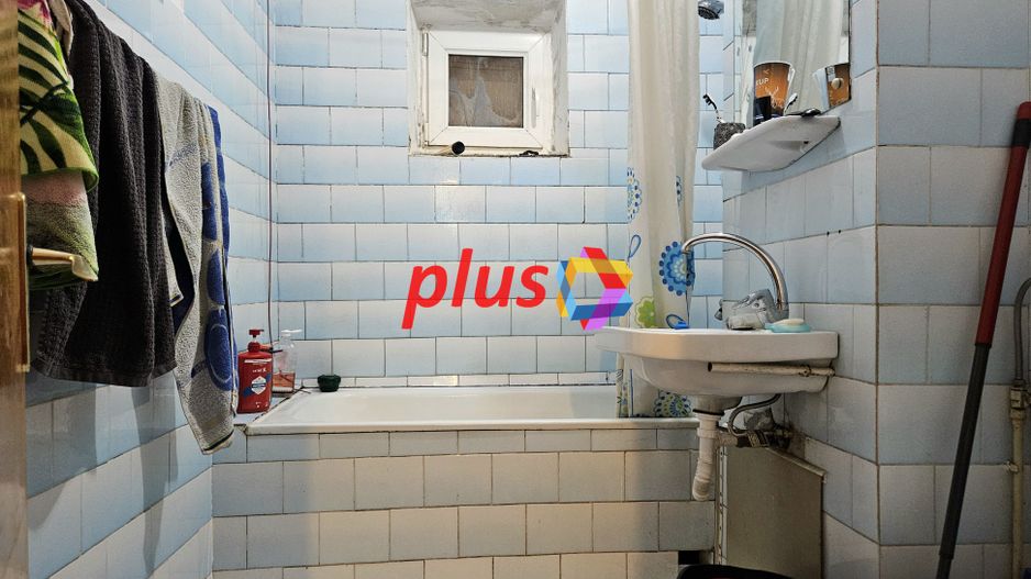 Apartament cu trei camere, zona Racadau 76 mp - Poză 7