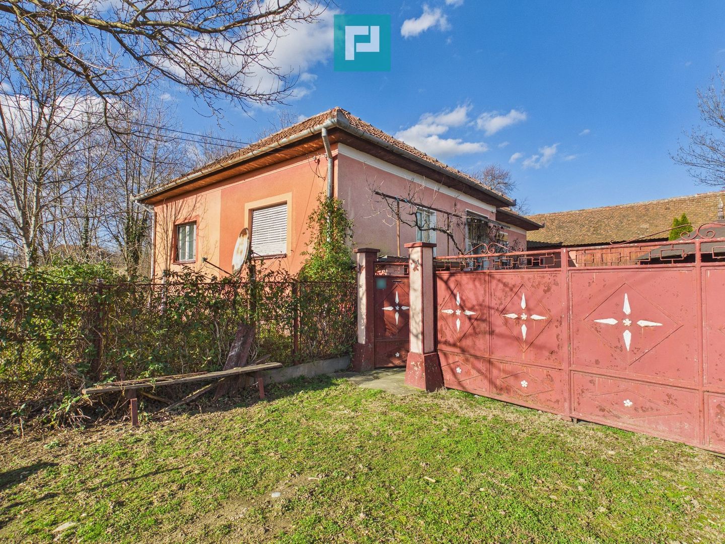 Casă cu 5 camere în zonă pitorească la Arăneag - Poză 1