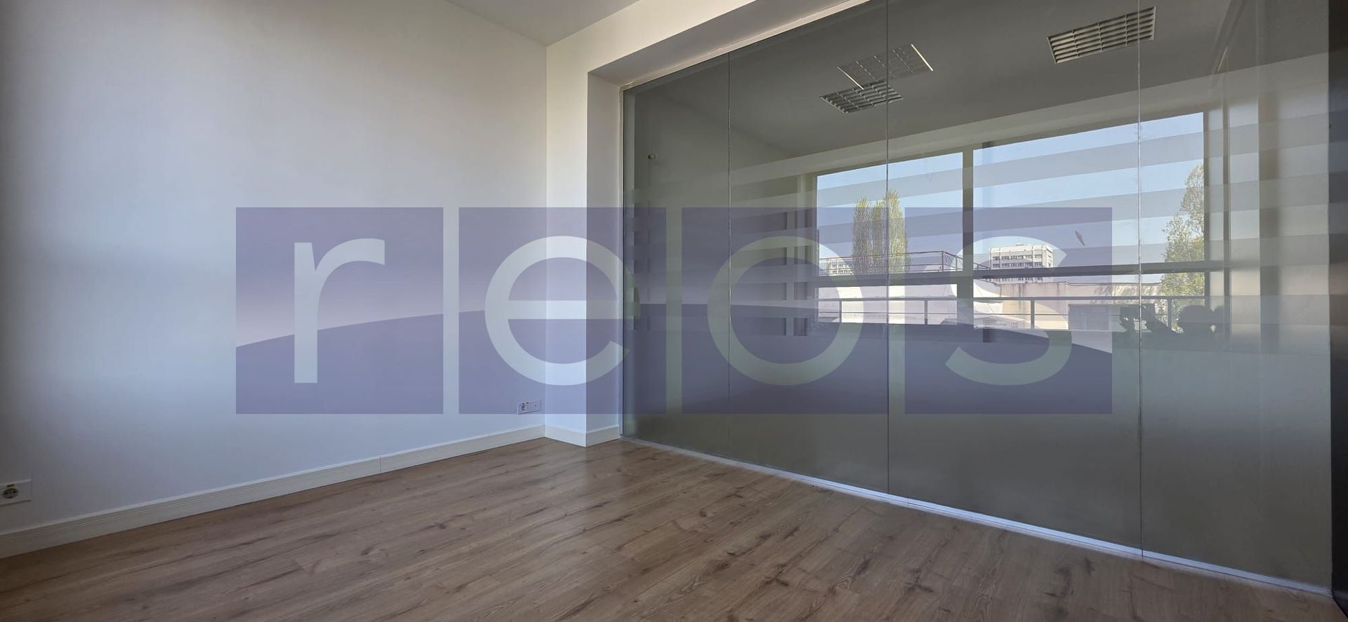 INCHIRIERE   APARTAMENT  4 CAMERE   DOROBANTI  130MP - Poză 8