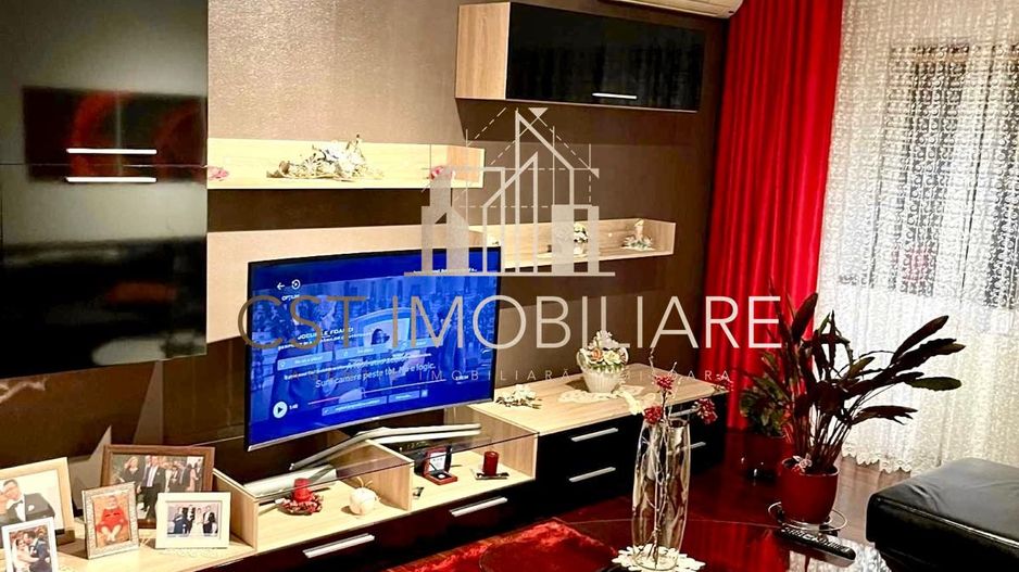 apartament cu 3 camere, in zona Aradului – Centrala Proprie - Acoperis - Poză 2