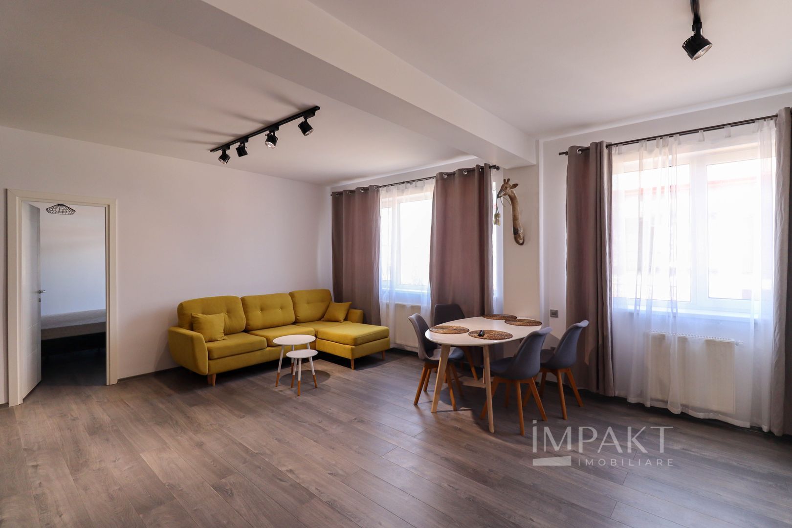Apartament modern cu 2 camere si parcare in Borhanci - Poză 2