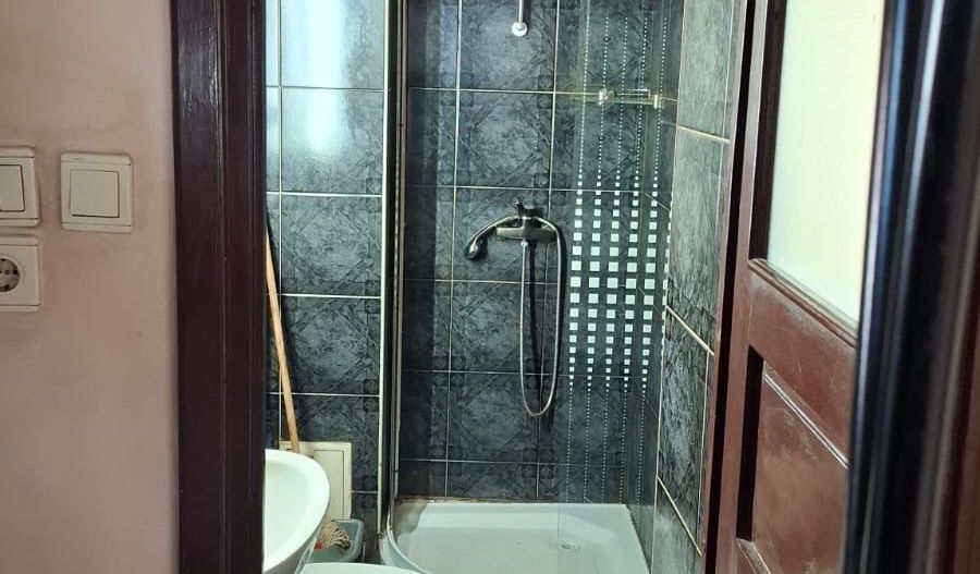 Dorobantilor | 3 camere | etaj 1 | centrala proprie | necesită renovare - Poză 8
