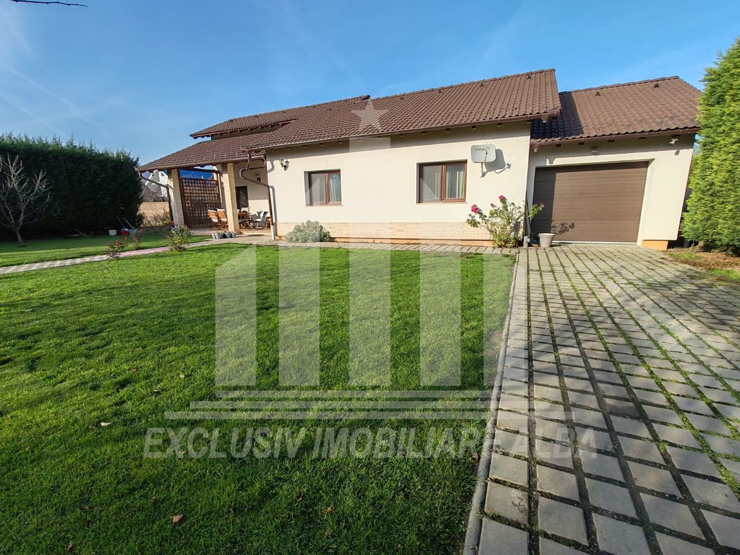 Casa individuala | 1 nivel | 145 mp utili | 784 mp teren | Cetate - Poză 2