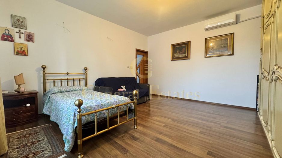 Vânzare Casă  D+P+E - 230 m.p. - Bucium - Poză 12