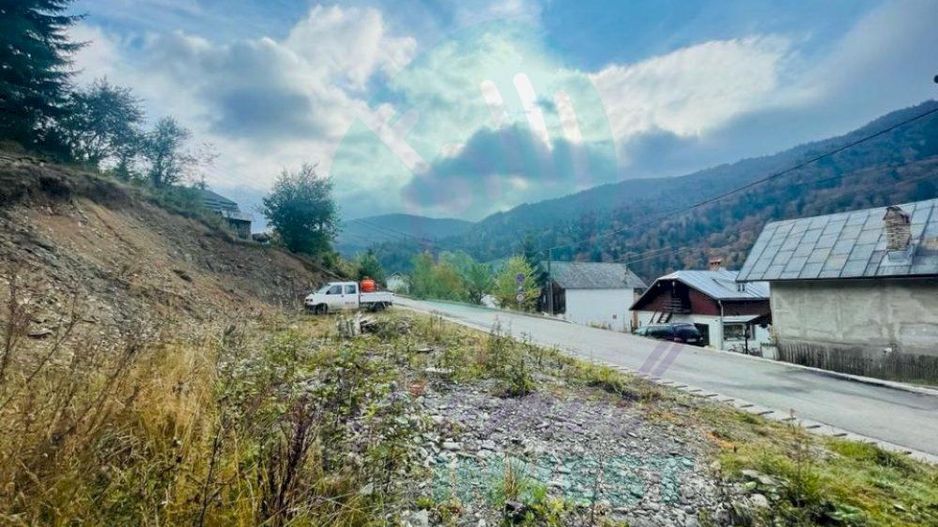 Teren 343 mp ideal cabana in Azuga - Poză 2