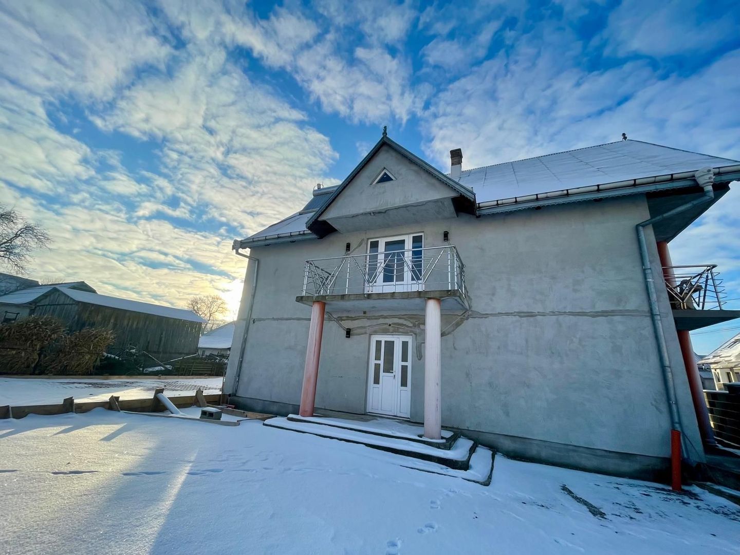 🏡 Casă modernă cu 15 ari teren | Zonă liniștită | Vicov de Sus - Poză 15