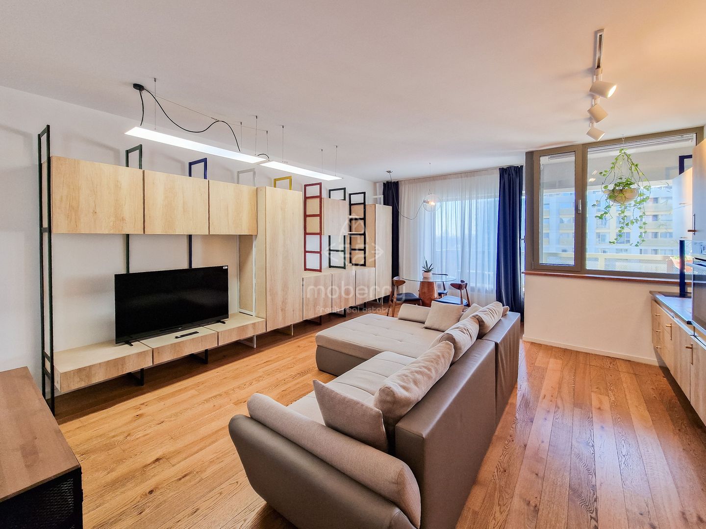 Vedere panoramica spre apus | Mobilat & utilat | 2 bai | Aviatiei Park - Poză 1