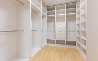 Apartament cu 4 camere de închiriat în zona Alexandru cel Bun - Poză 12