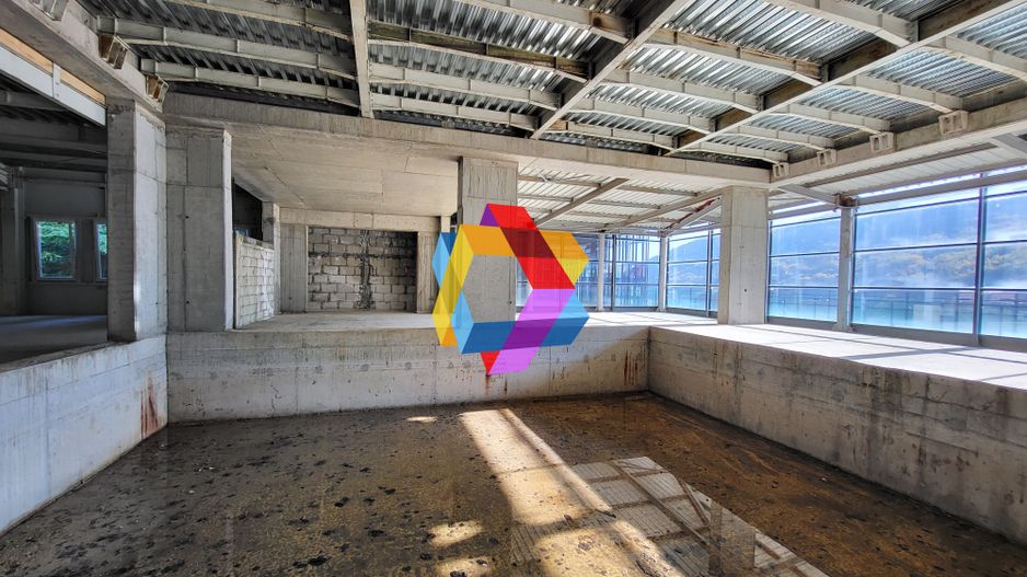 Clădire mixta -3600 mp - Poză 28