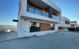 Duplex modern cu terase rooftop și vedere panoramica în Voronet - Poză 1
