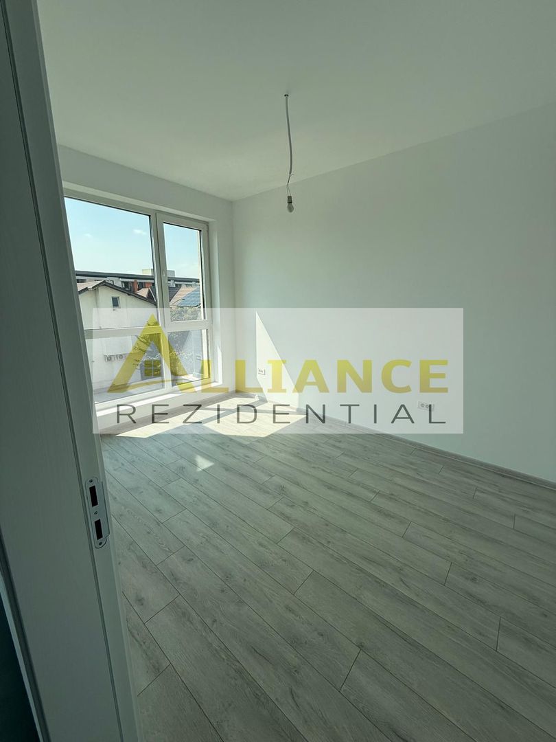 Apartament 3 camere de vanzare - Poză 3