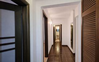 Apartament 4 Camere | 2 bai | 2 balcoane | Pivnita | Central - Poză 5