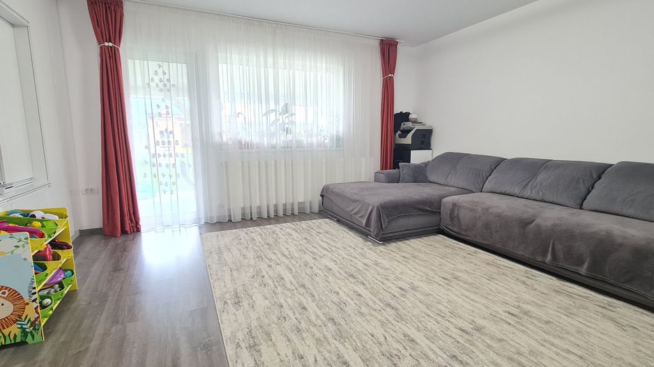 Casa mobilata si utilata in Cartier Izvor Tarlungeni Brasov - Poză 15