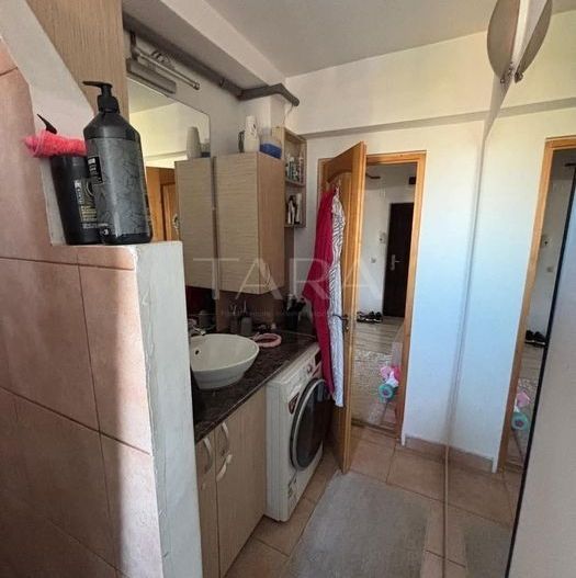 Apartament cu 3 camere, stil rustic, Baciu, zona Petrom - Poză 4