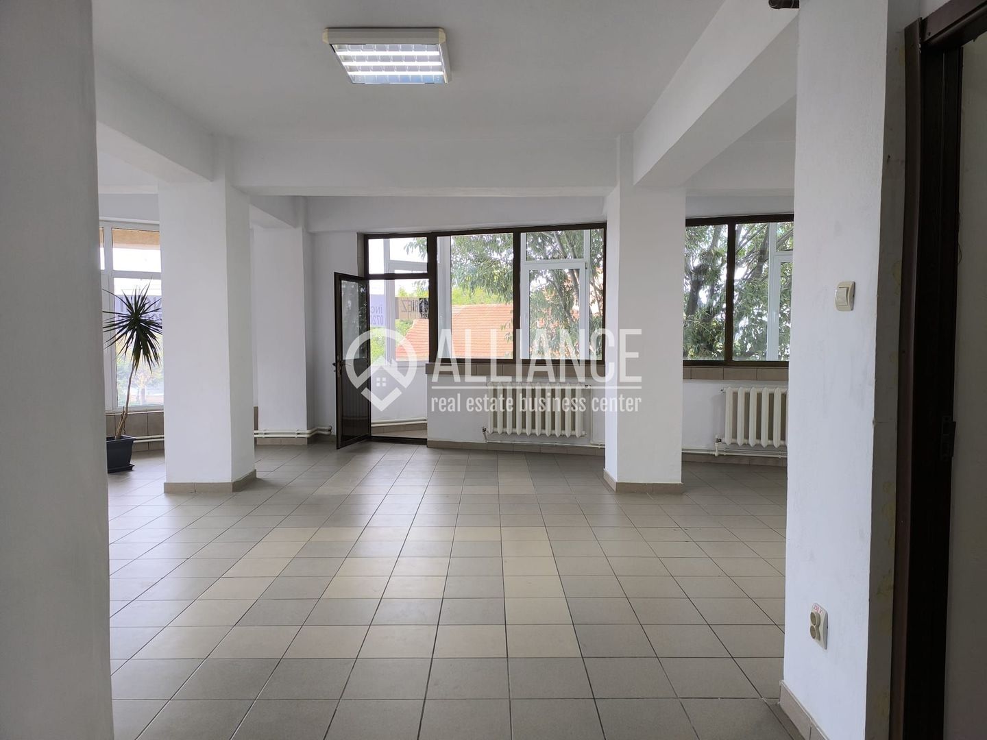 SPITALUL MILITAR (COD03)- Birouri cu suprafata generoasa ! - Poză 2